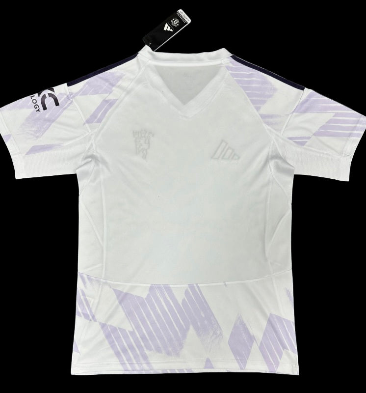 Manchester United 25-26 away shirt